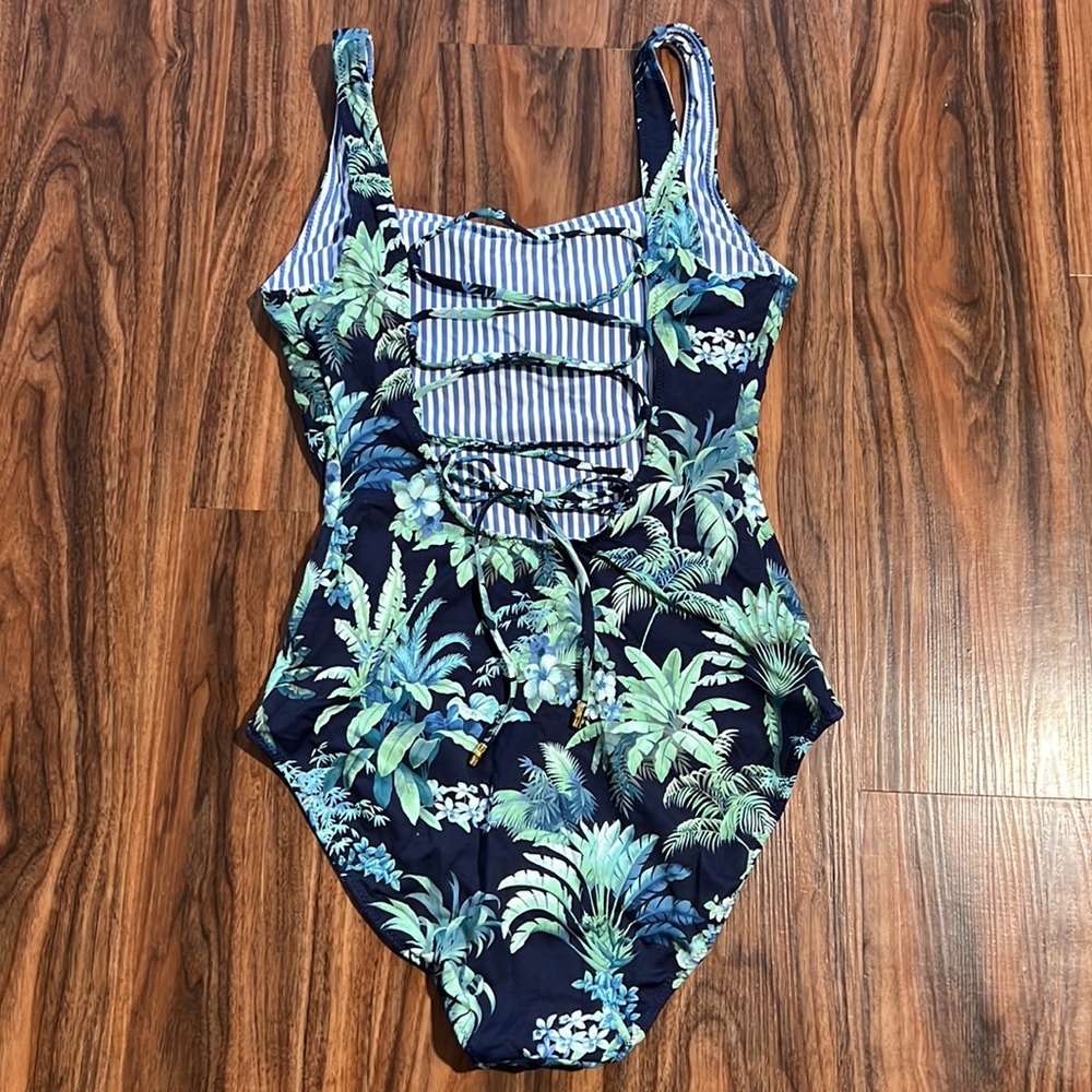 Tommy Bahama Art Of Palms Reversible Lace Back One Piece - Picture 9 of 16